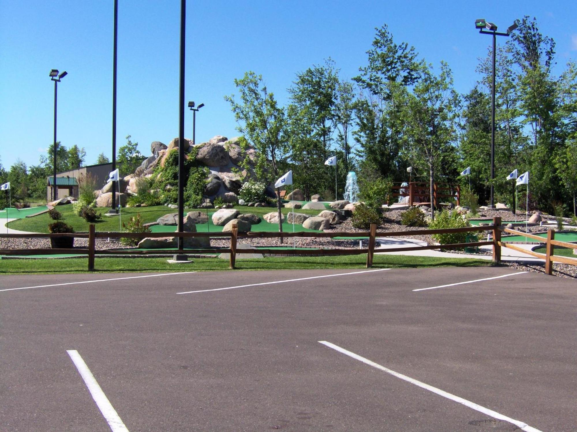 The Lodge At Crooked Lake Siren Exterior photo
