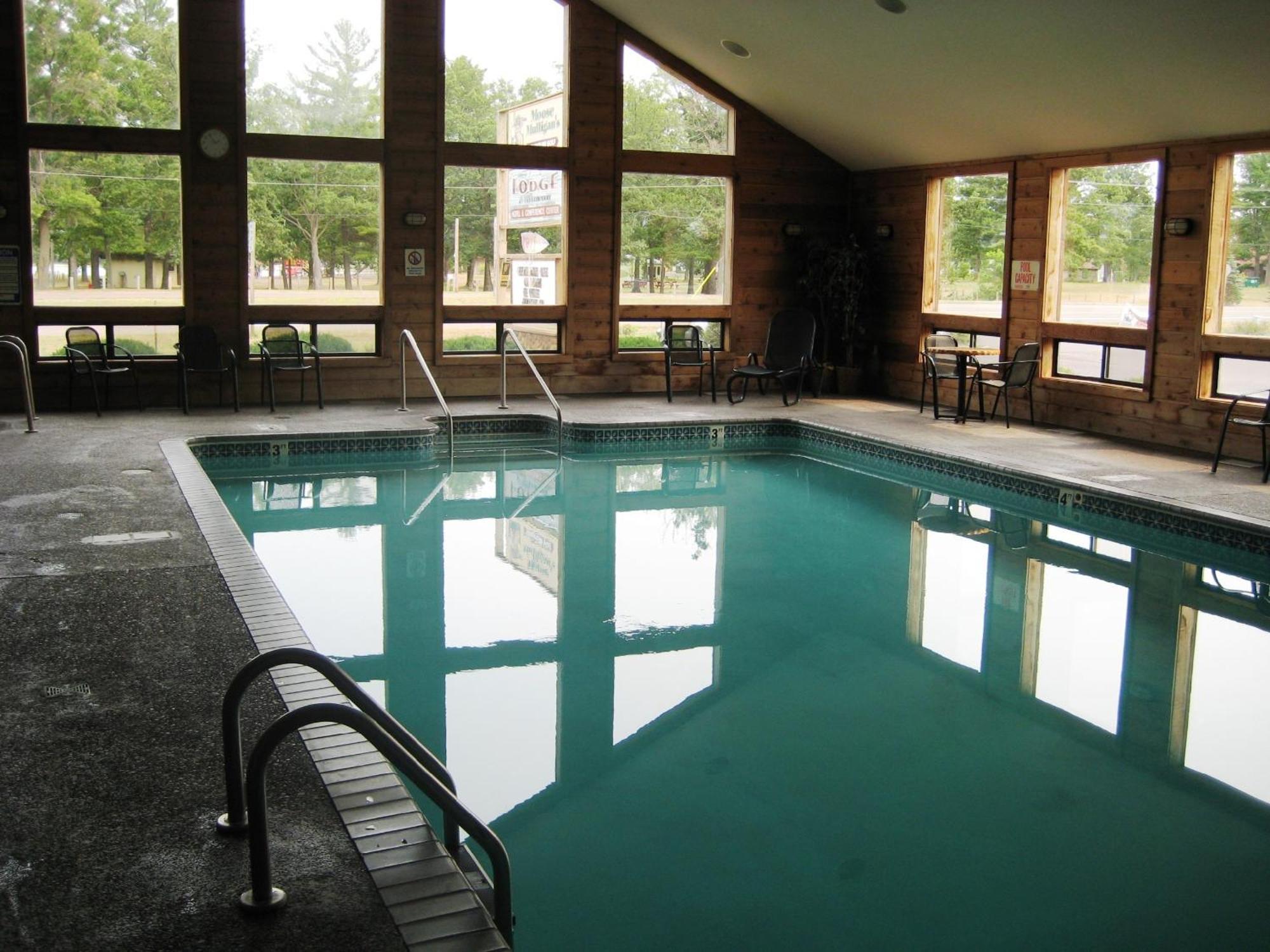 The Lodge At Crooked Lake Siren Exterior photo
